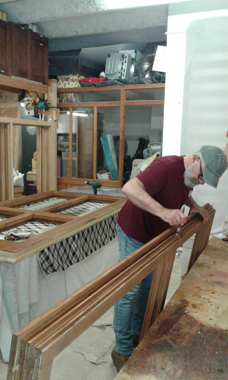 Lavorazione di infissi e serramenti